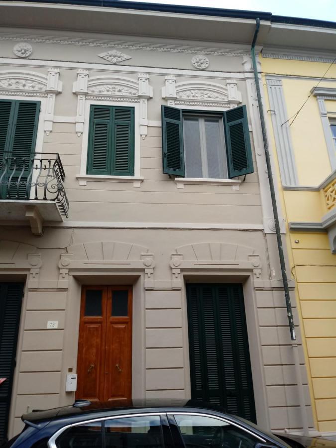 Villa Casa Sara Viareggio Exterior foto