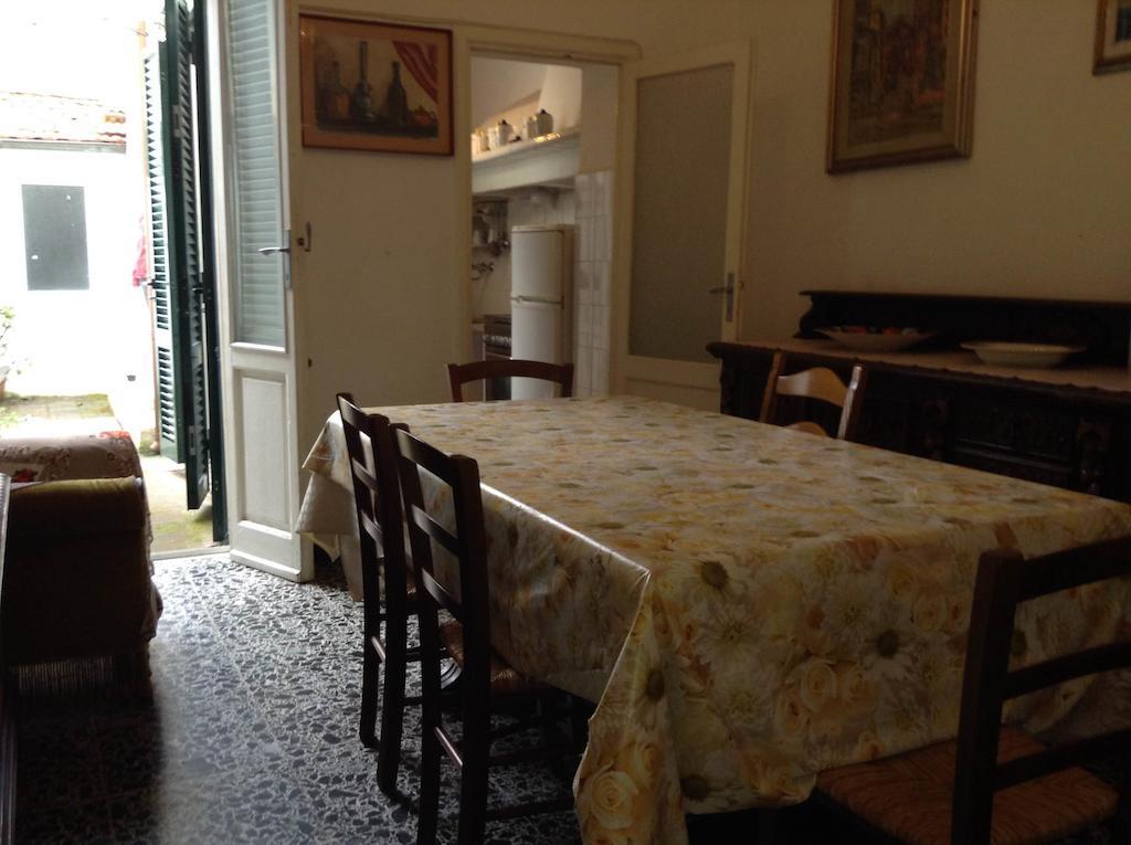 Villa Casa Sara Viareggio Zimmer foto